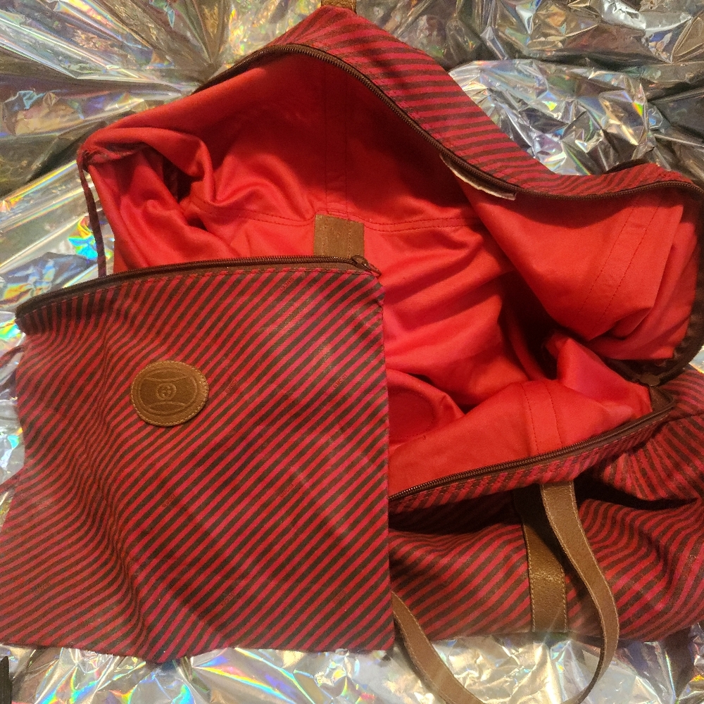 Authentic vintage Gucci large tote/ travel bag